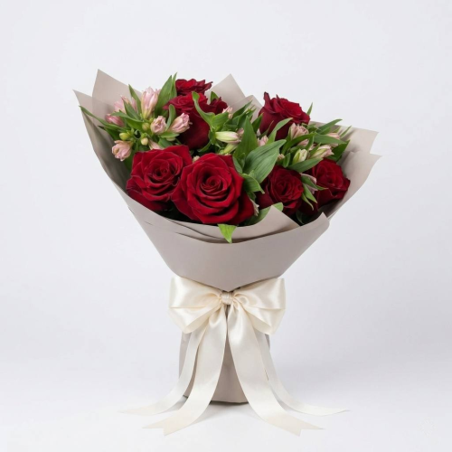 Букет из красных роз и розовых альстромерий Зеленогорск Красноярский край