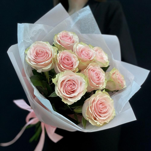 Букет из 9 розовых роз Зеленогорск Красноярский край